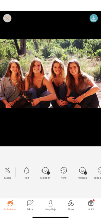 foto de 4 amigas en la naturaleza