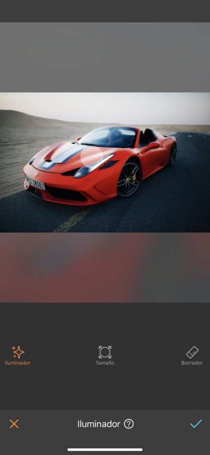 foto de un coche editado por AirBrush