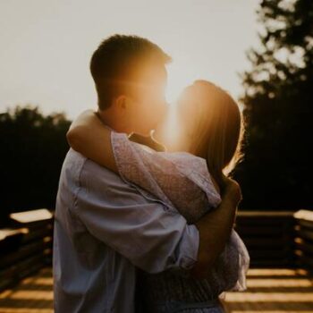 Faça uma edição romântica para comemorar o Dia do Beijo
